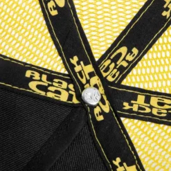BLACK CAT CASQUETTE TRUCKER CAP NOIRE ET JAUNE><noscript><img width=